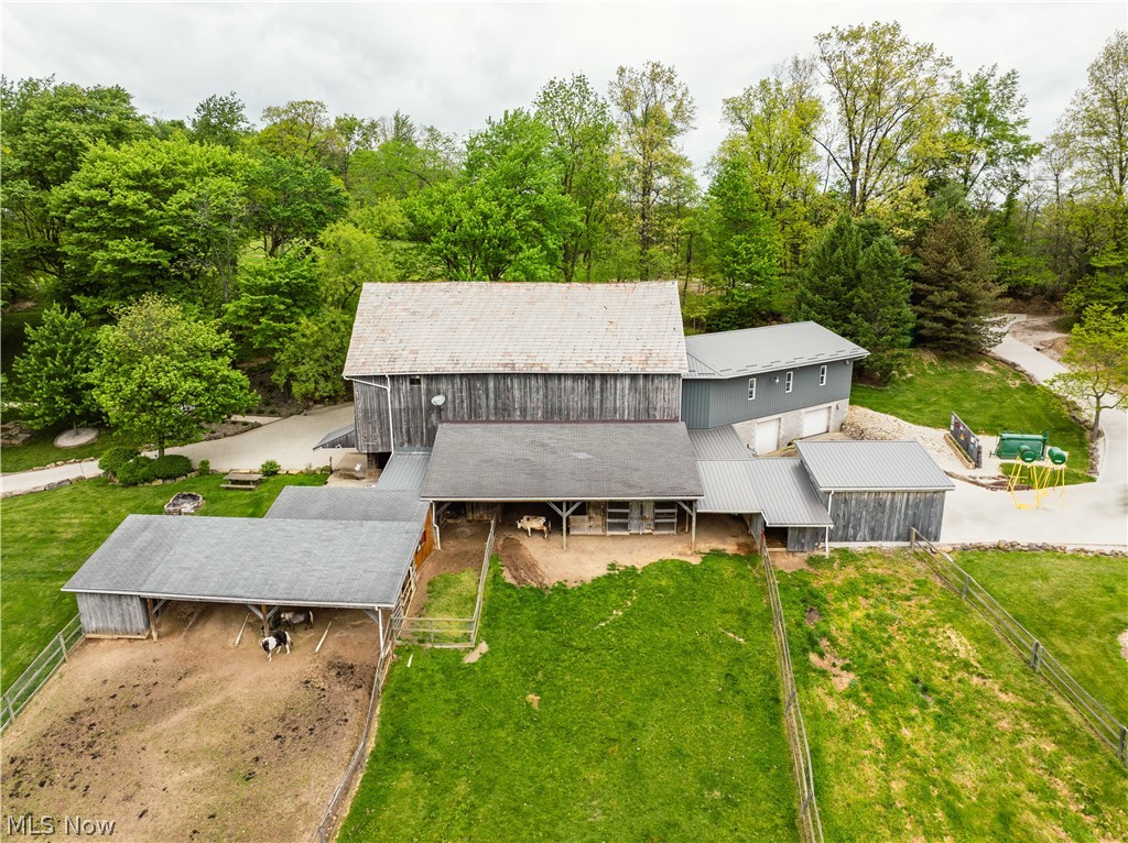 28957 Trail 420 Fresno OH 43824