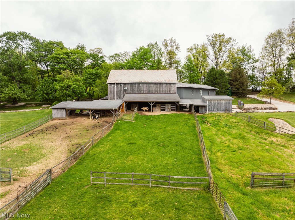 28957 Trail 420 Fresno OH 43824