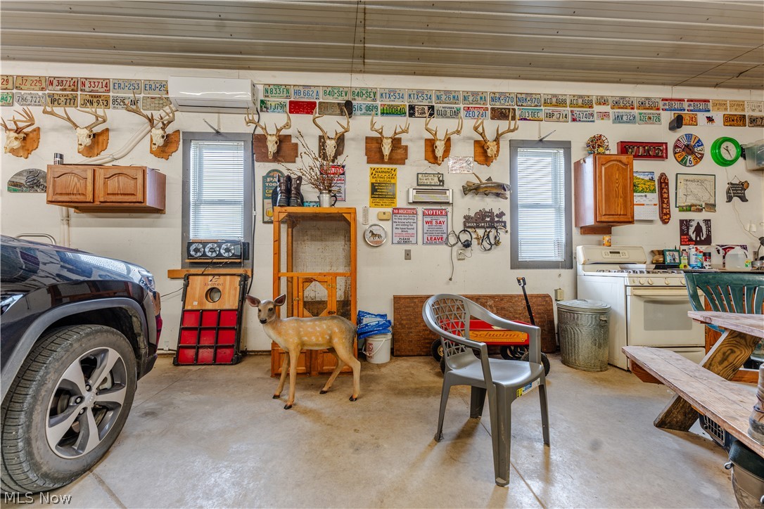 28957 Trail 420 Fresno OH 43824