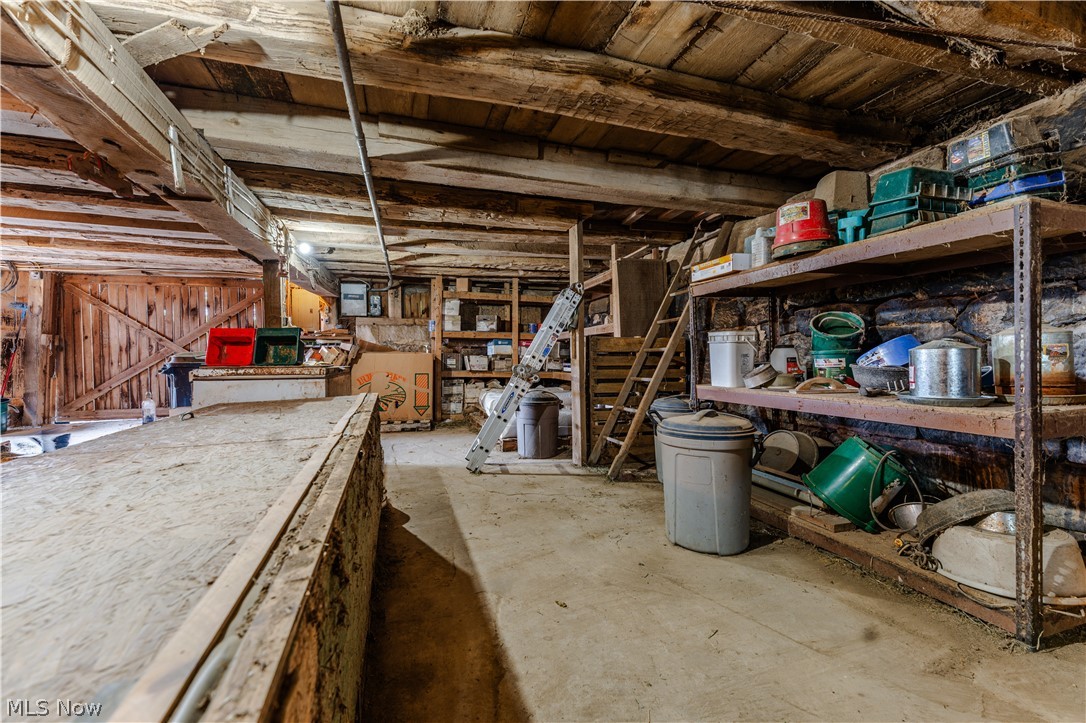 28957 Trail 420 Fresno OH 43824