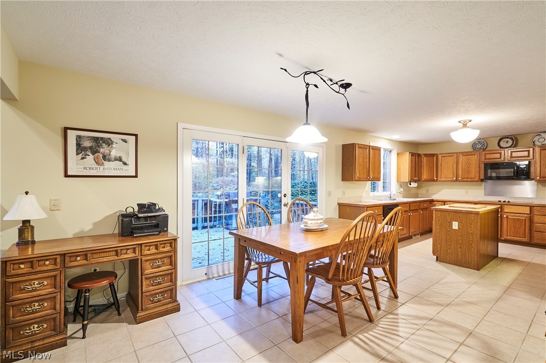 11750 Derbyshire Lane Auburn OH 44023