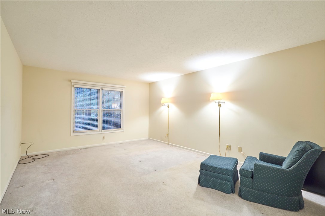 11750 Derbyshire Lane Auburn OH 44023