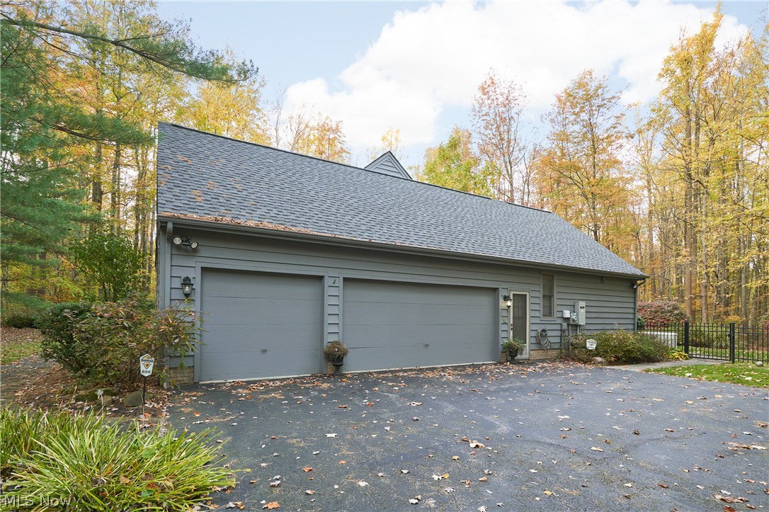 11750 Derbyshire Lane Auburn OH 44023