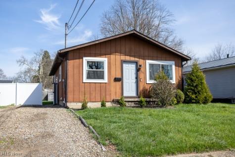 957 Carnegie Avenue Akron OH 44314