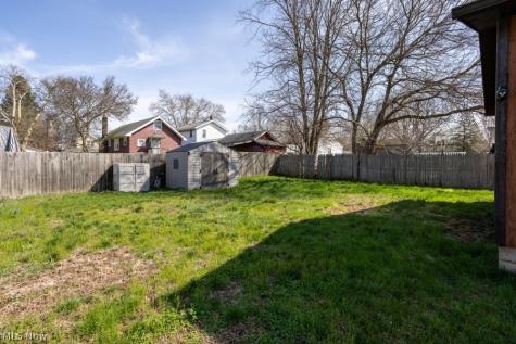 957 Carnegie Avenue Akron OH 44314