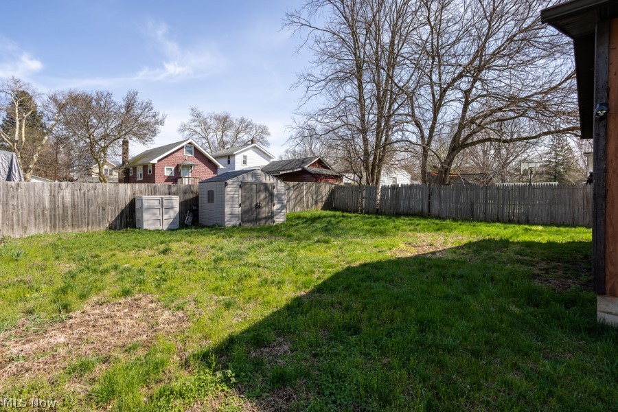 957 Carnegie Avenue Akron OH 44314
