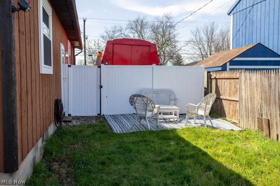 957 Carnegie Avenue Akron OH 44314