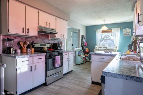 957 Carnegie Avenue Akron OH 44314