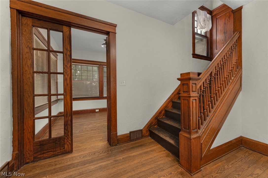 15242 Lake Shore Boulevard Cleveland OH 44110
