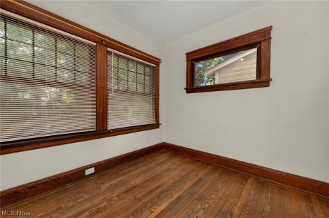 15242 Lake Shore Boulevard Cleveland OH 44110