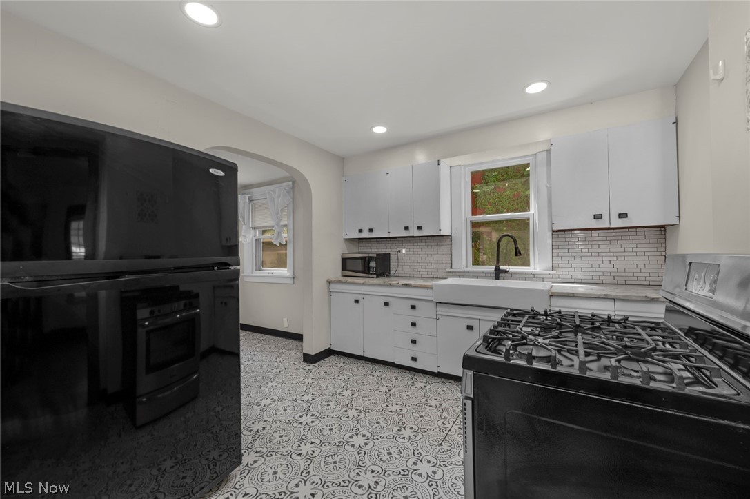 15242 Lake Shore Boulevard Cleveland OH 44110