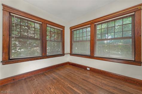 15242 Lake Shore Boulevard Cleveland OH 44110