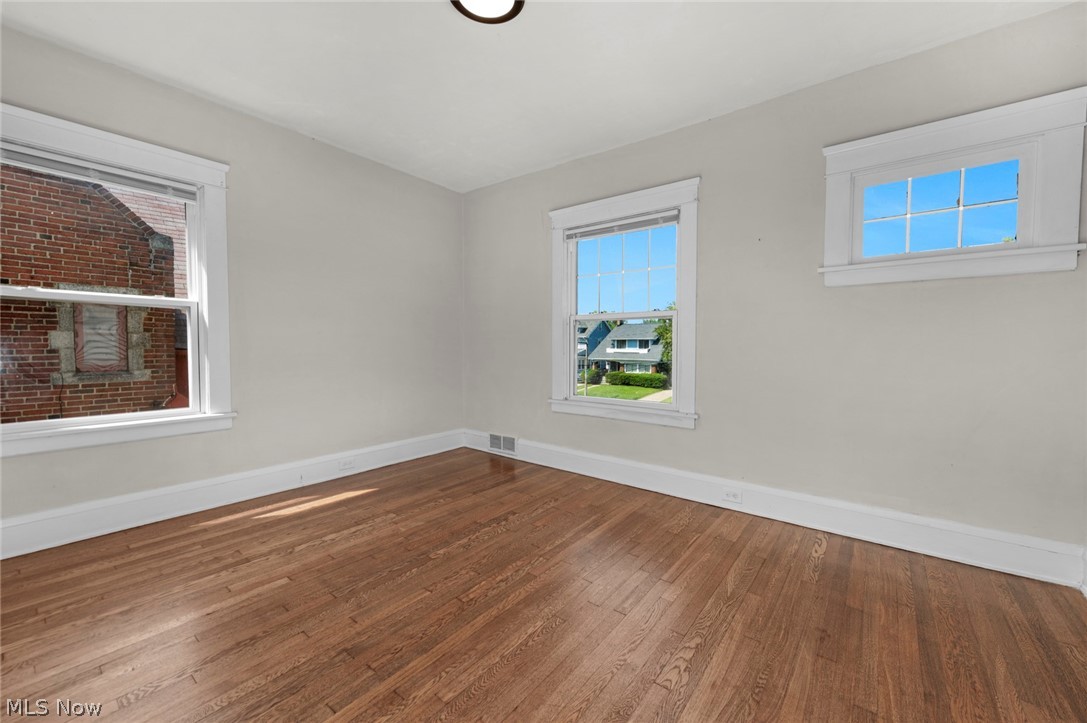 15242 Lake Shore Boulevard Cleveland OH 44110
