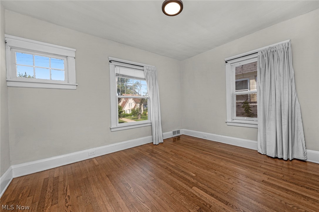 15242 Lake Shore Boulevard Cleveland OH 44110