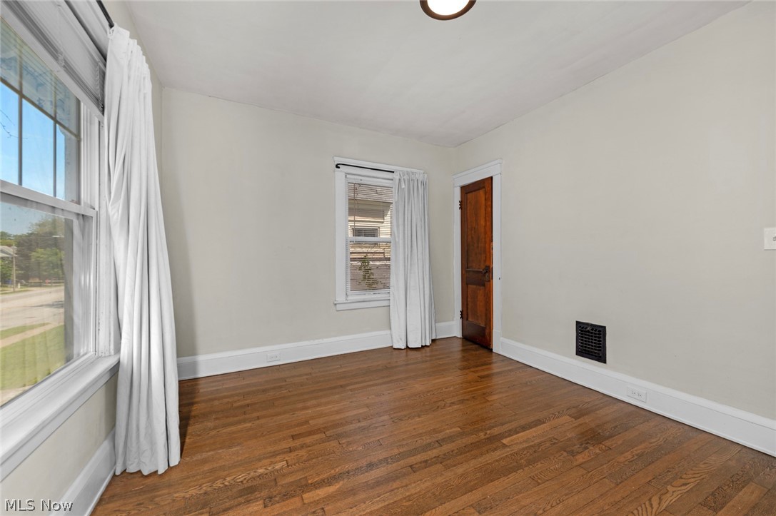 15242 Lake Shore Boulevard Cleveland OH 44110