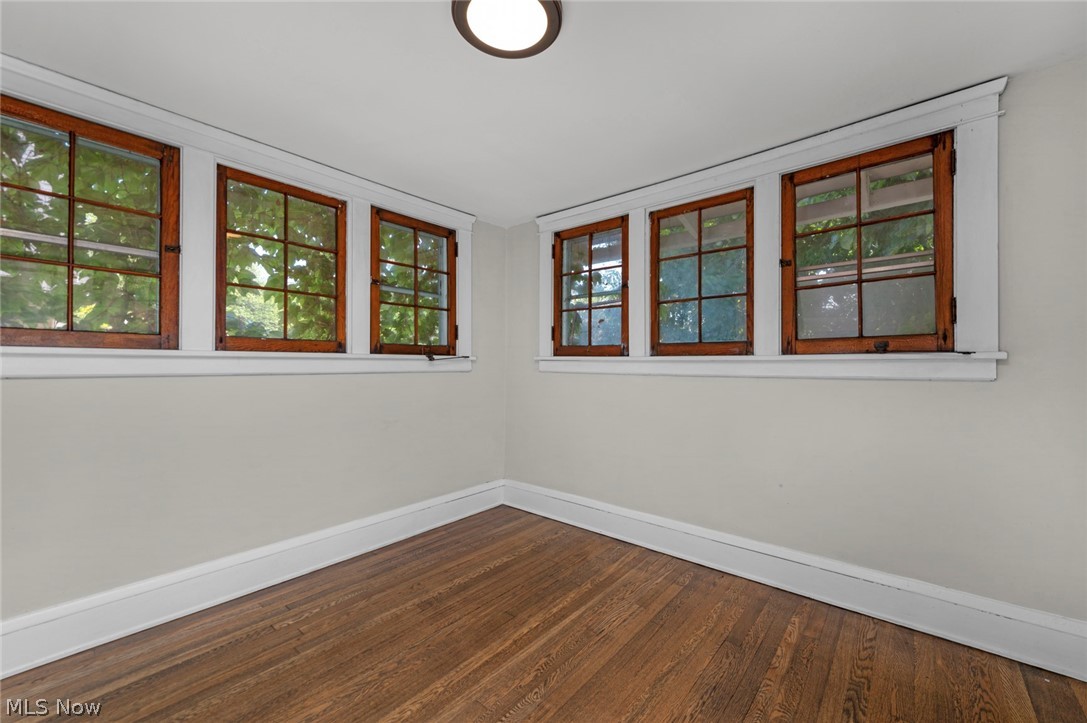 15242 Lake Shore Boulevard Cleveland OH 44110