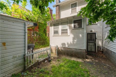 15242 Lake Shore Boulevard Cleveland OH 44110