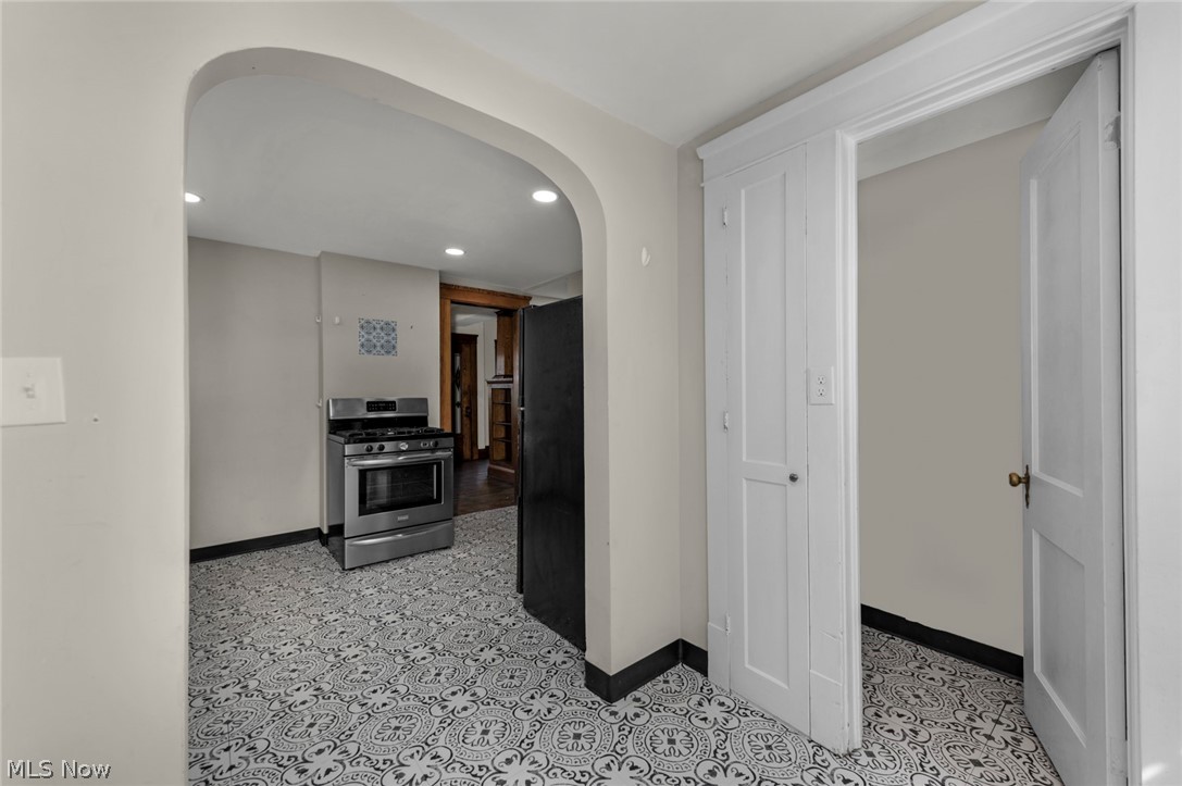 15242 Lake Shore Boulevard Cleveland OH 44110