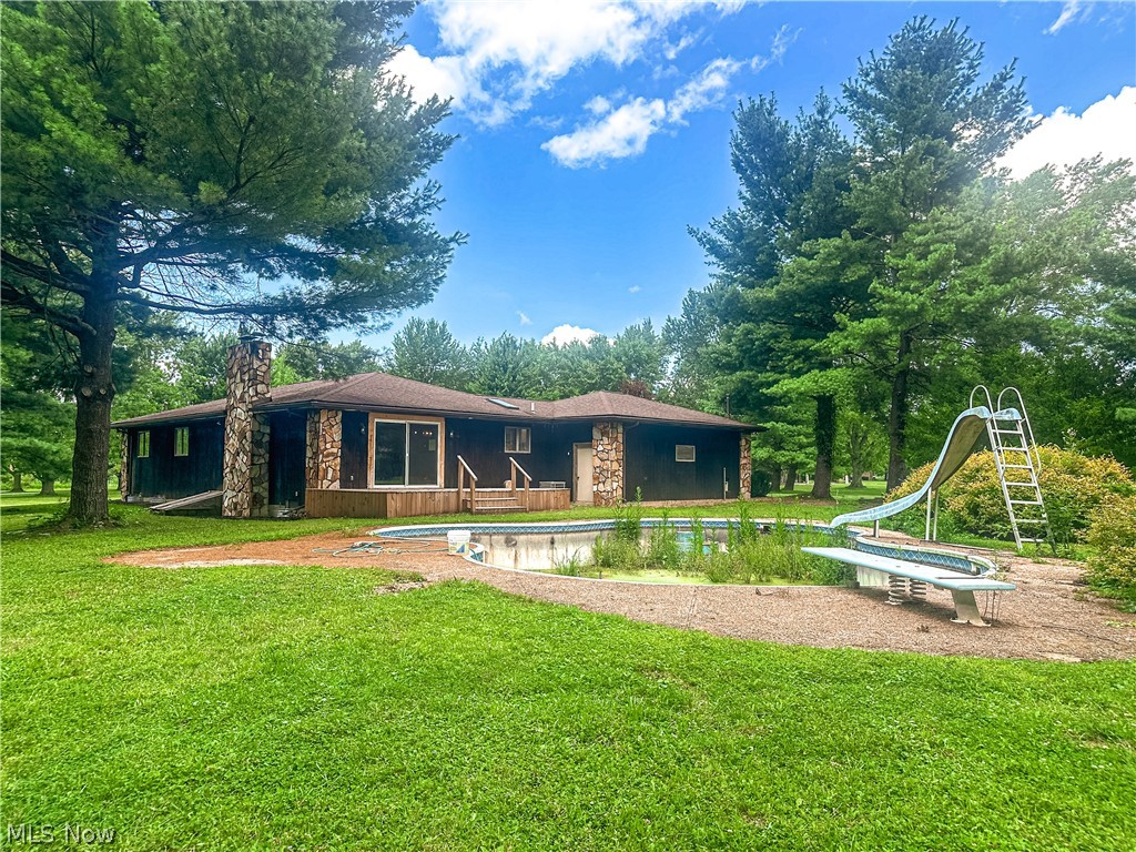 986 Bristol Champion Townline Road NE Bristolville OH 44402