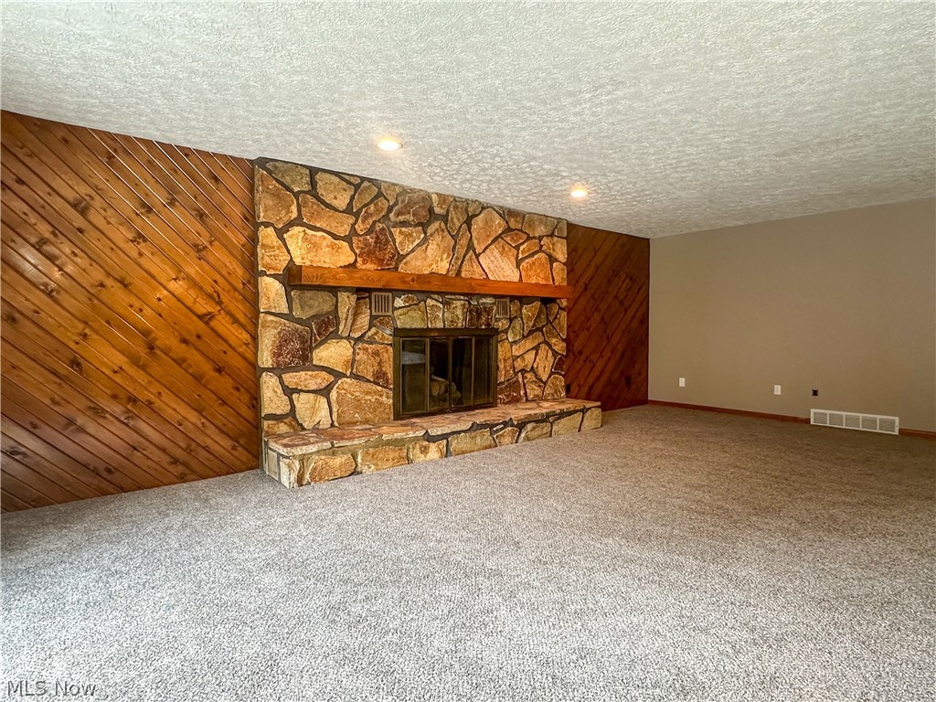 986 Bristol Champion Townline Road NE Bristolville OH 44402