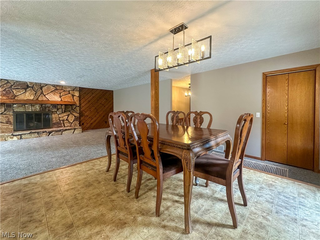 986 Bristol Champion Townline Road NE Bristolville OH 44402