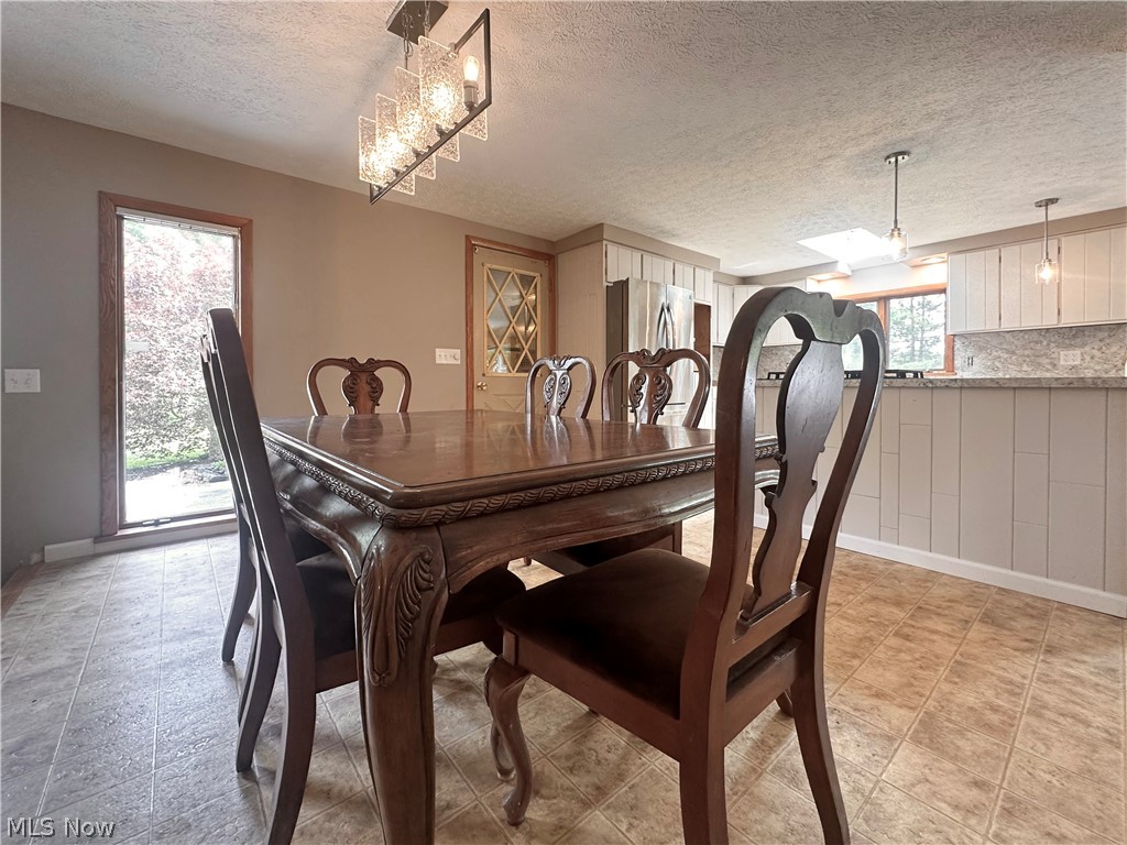 986 Bristol Champion Townline Road NE Bristolville OH 44402