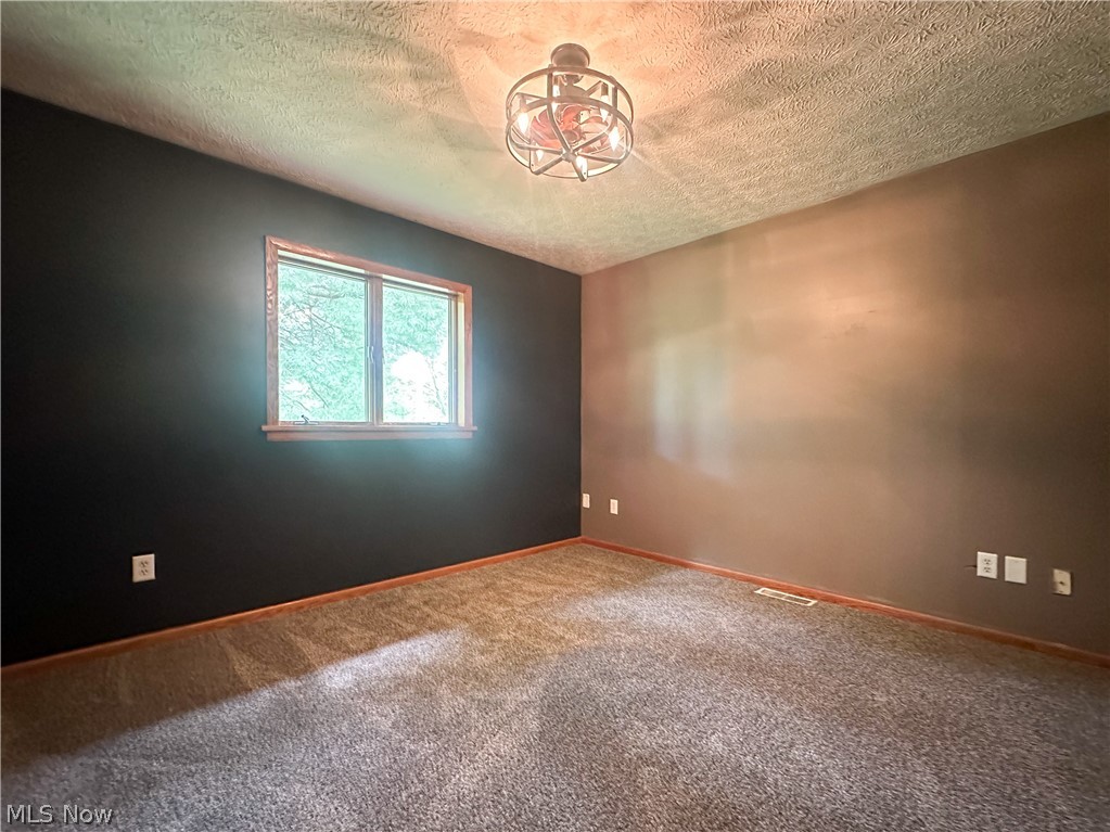 986 Bristol Champion Townline Road NE Bristolville OH 44402