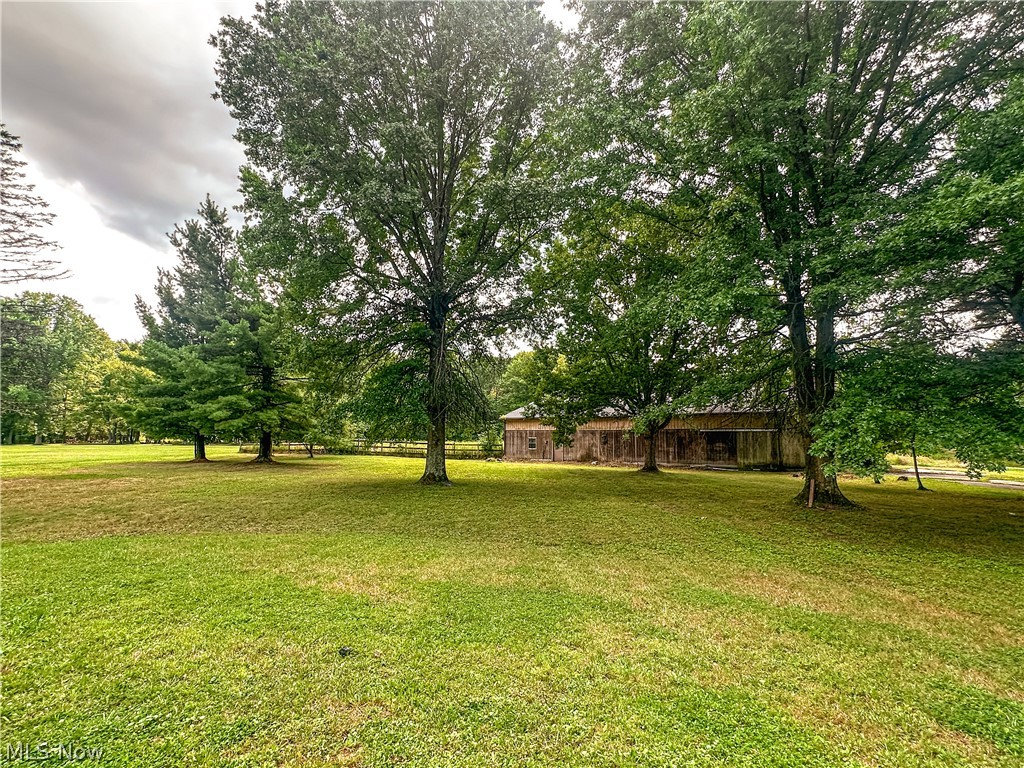 986 Bristol Champion Townline Road NE Bristolville OH 44402