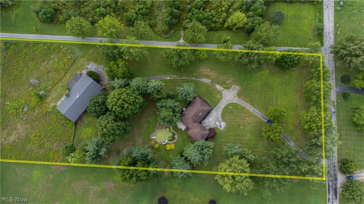 986 Bristol Champion Townline Road NE Bristolville OH 44402