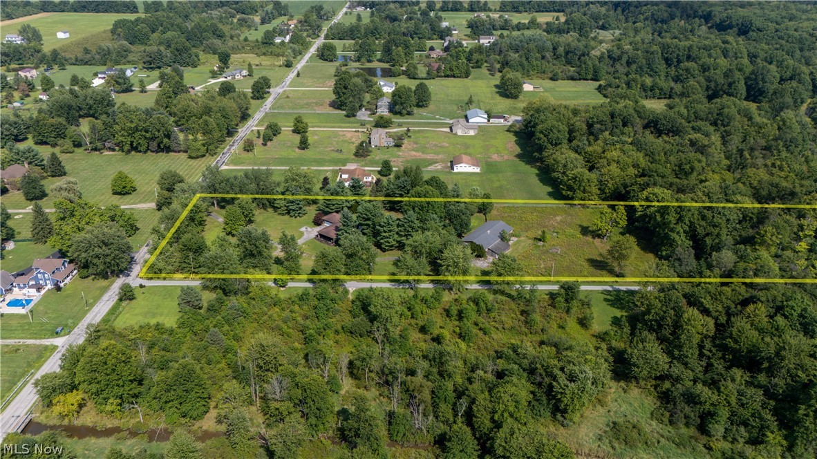 986 Bristol Champion Townline Road NE Bristolville OH 44402