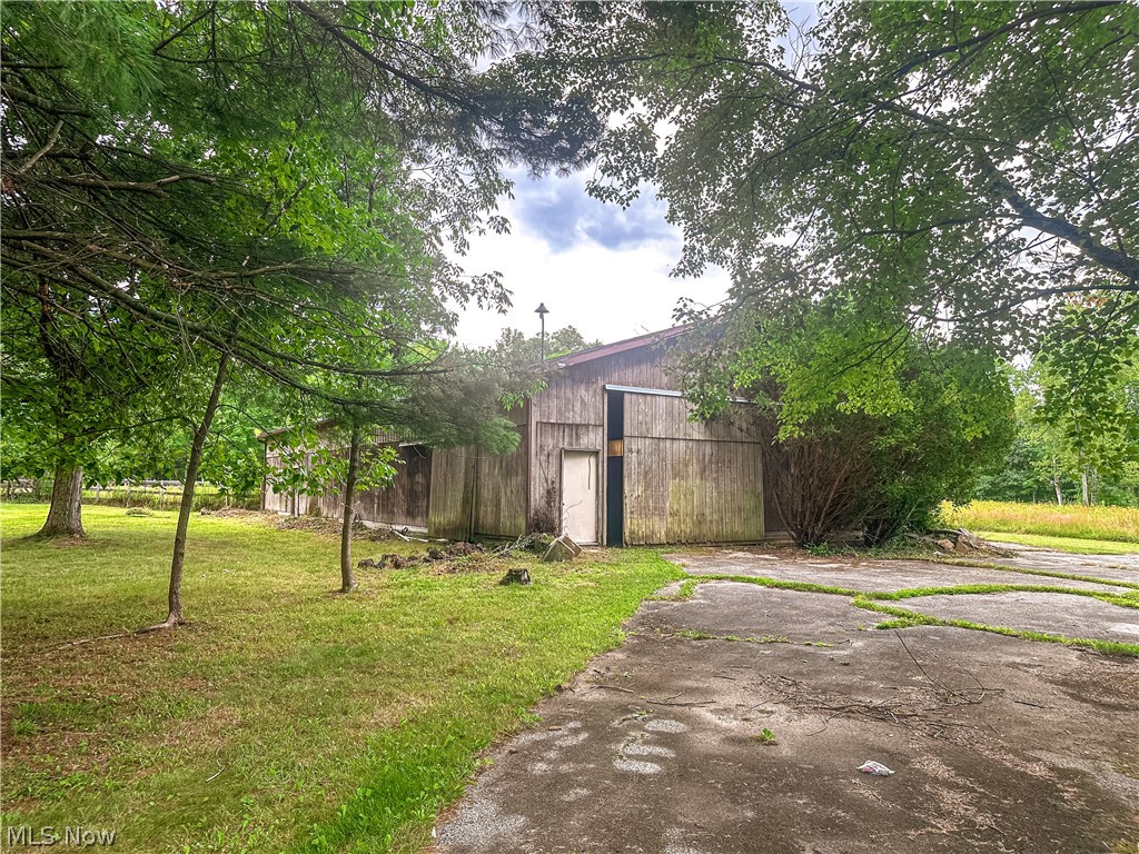 986 Bristol Champion Townline Road NE Bristolville OH 44402
