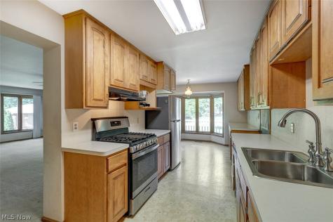 9985 Prospect Road Strongsville OH 44149