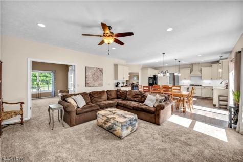 2285 N Bay Drive Willoughby OH 44094