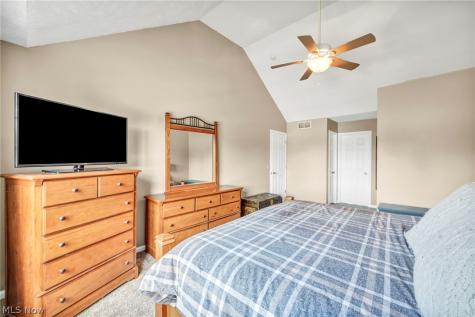2285 N Bay Drive Willoughby OH 44094
