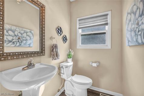 2285 N Bay Drive Willoughby OH 44094