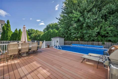 2285 N Bay Drive Willoughby OH 44094