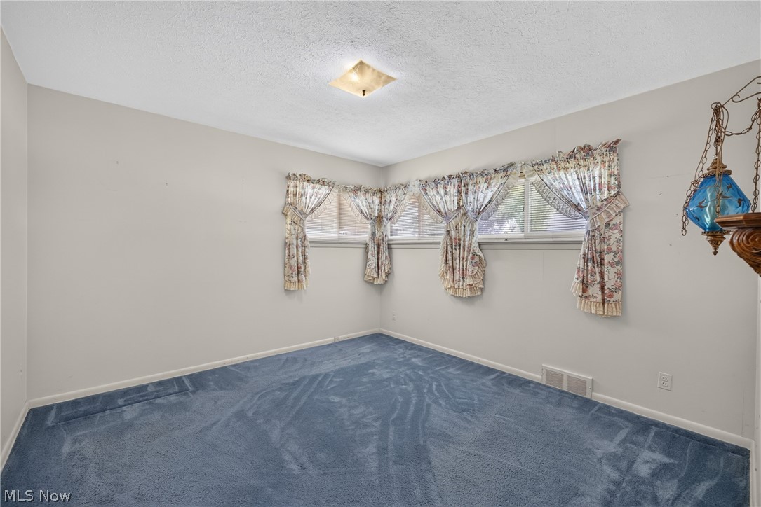 378 High Tee Street Willowick OH 44095