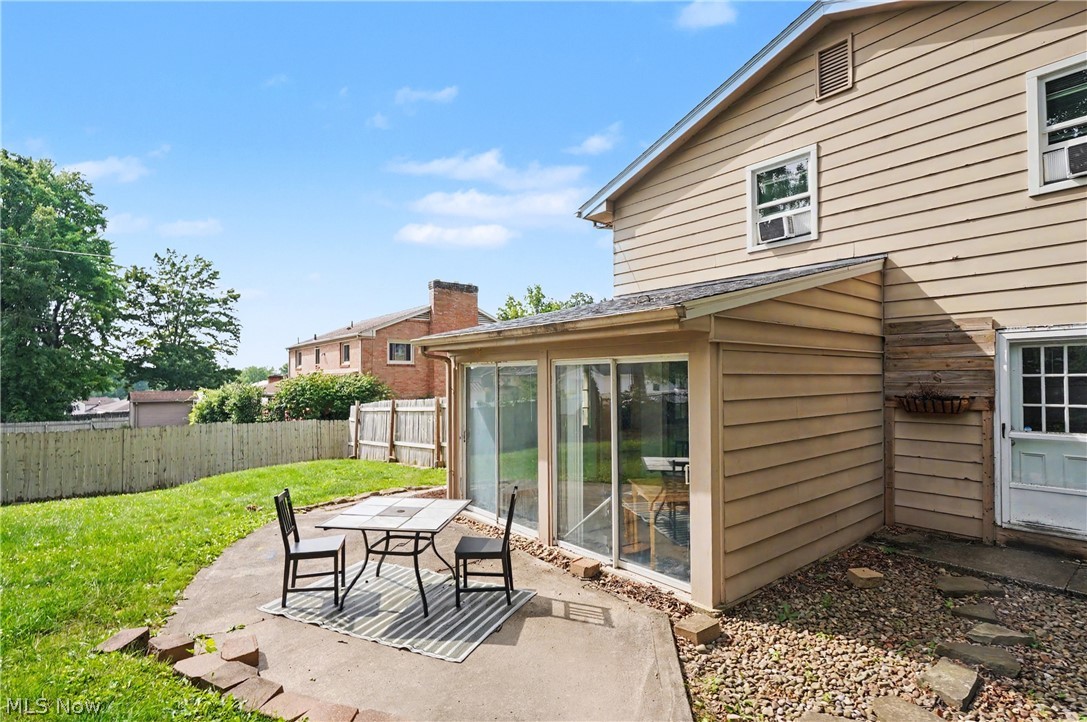 8524 Sleepy Hollow Drive NE Warren OH 44484