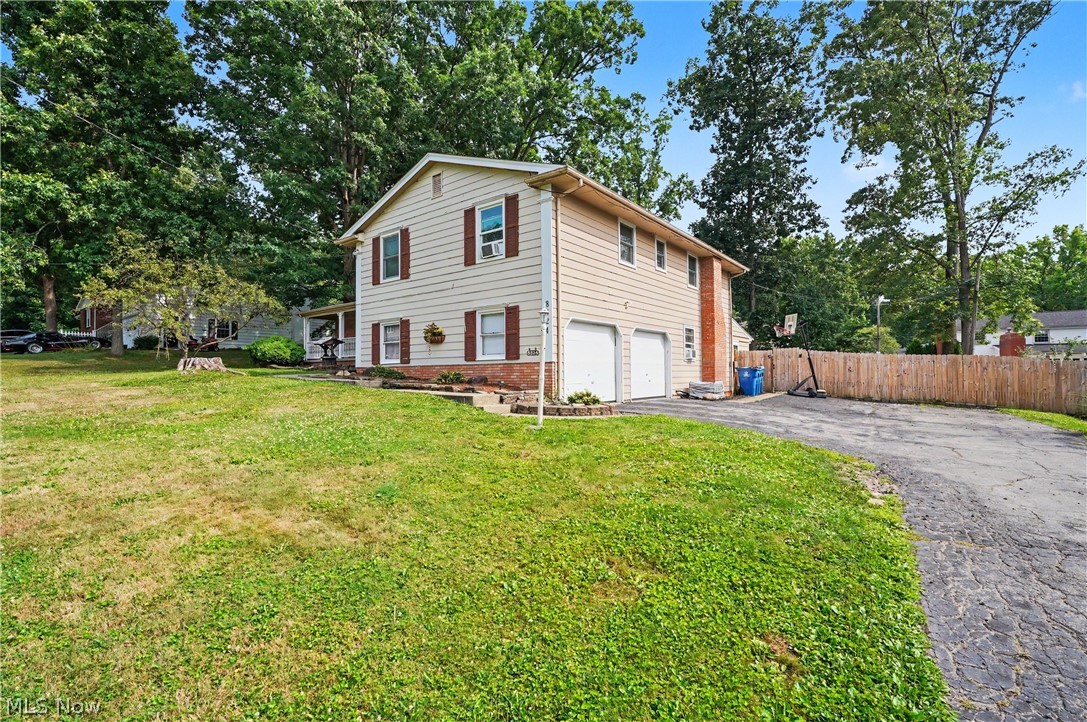 8524 Sleepy Hollow Drive NE Warren OH 44484