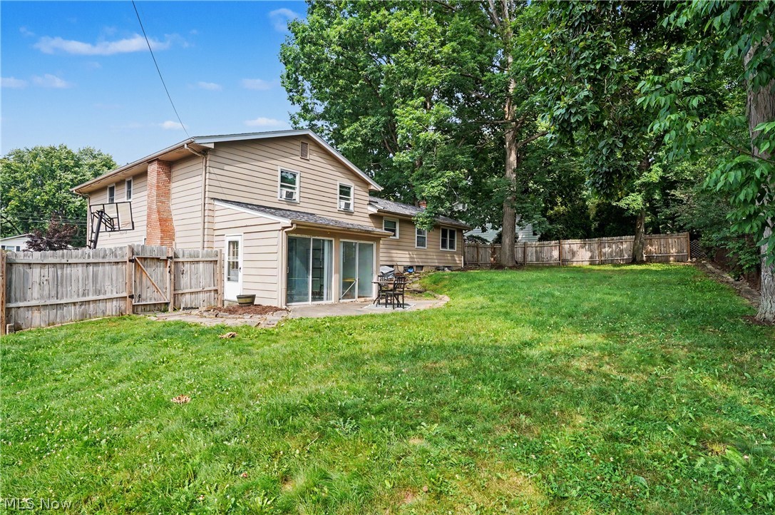 8524 Sleepy Hollow Drive NE Warren OH 44484