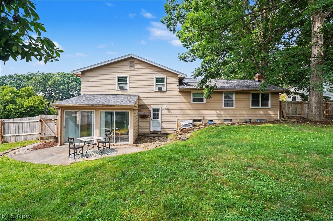 8524 Sleepy Hollow Drive NE Warren OH 44484
