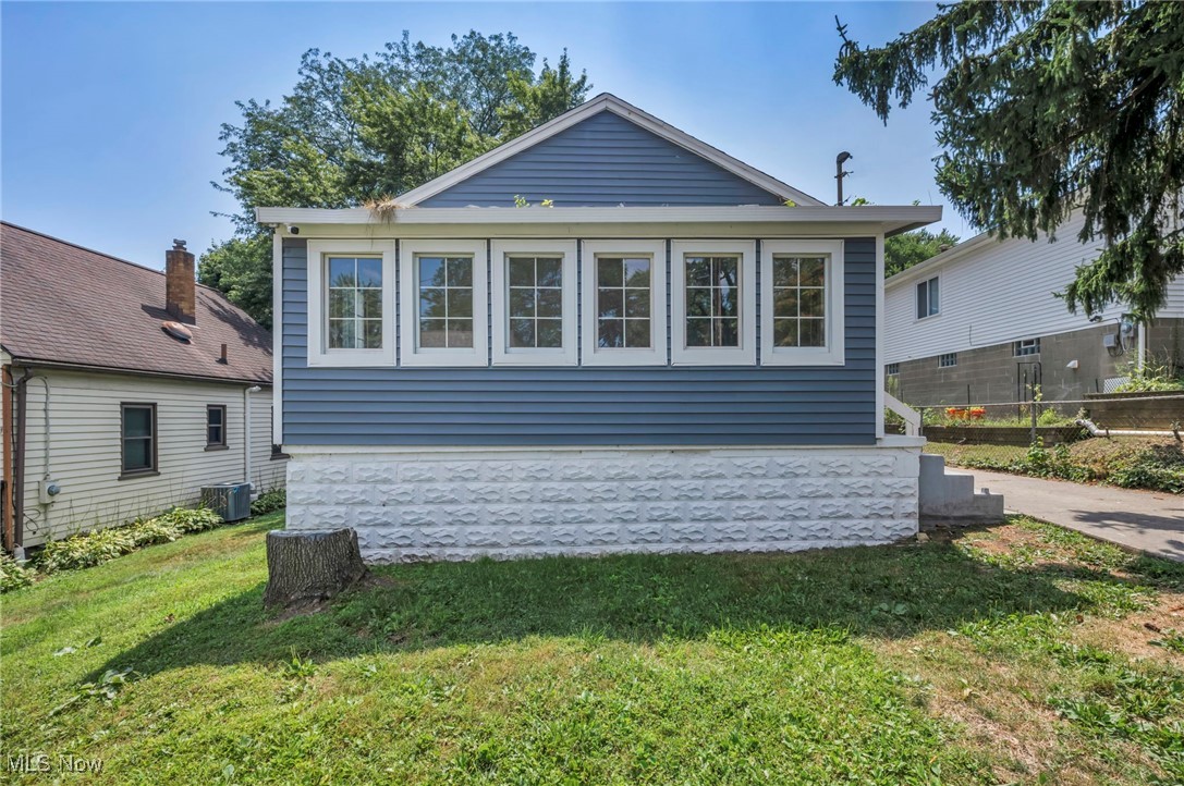 364 Rexford Street Akron OH 44314
