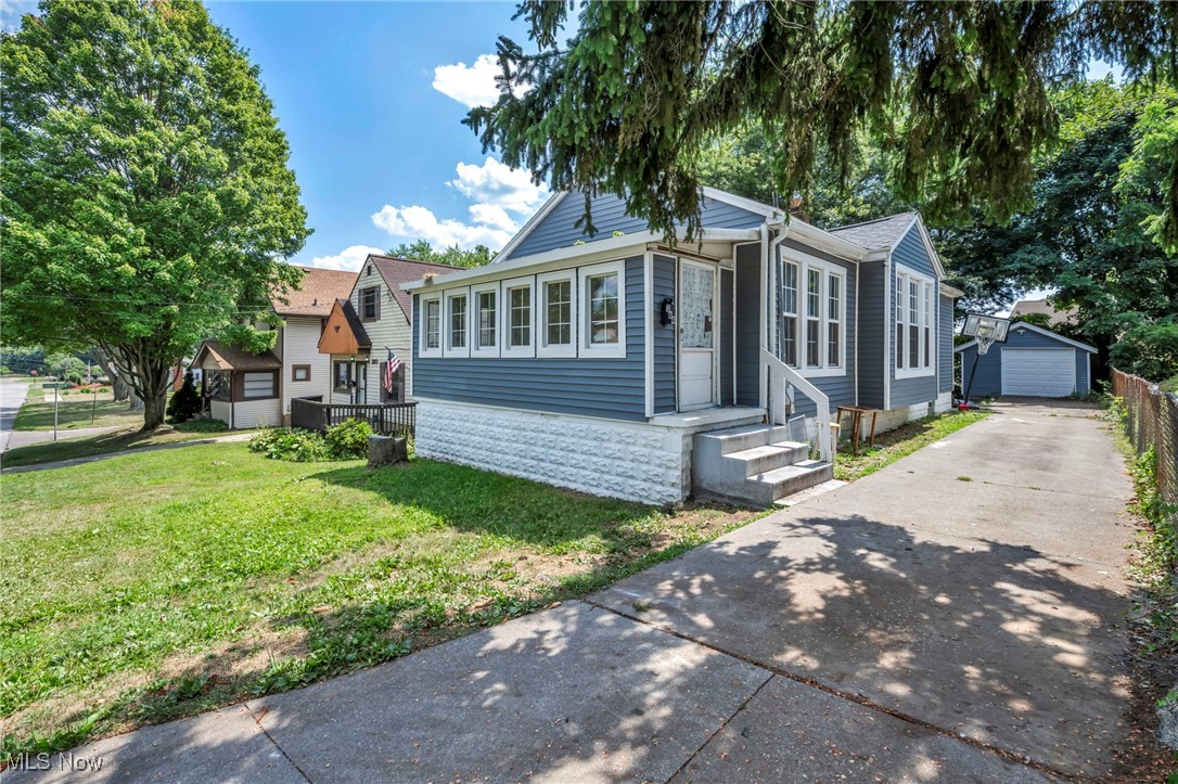 364 Rexford Street Akron OH 44314