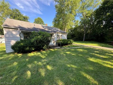 766 Valdes Avenue Akron OH 44320