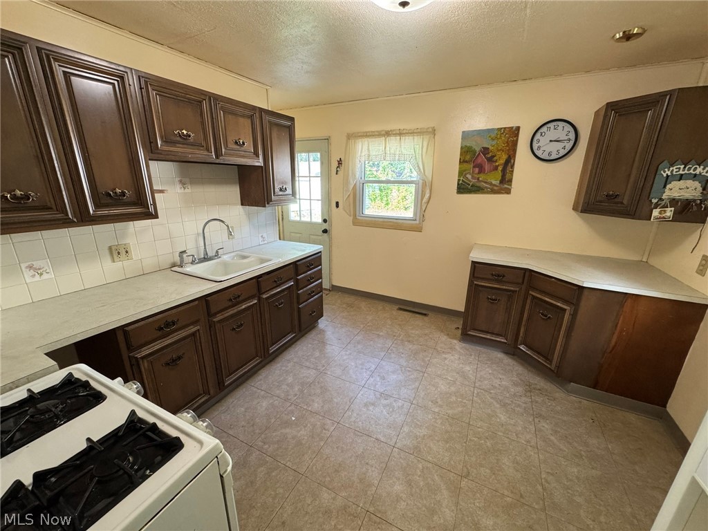 766 Valdes Avenue Akron OH 44320