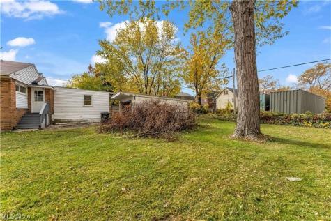 664 E 162nd Street Cleveland OH 44110