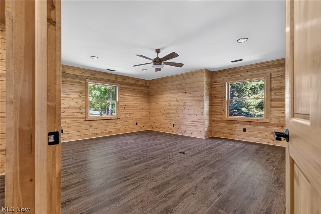 12881 Akron Canfield Road North Jackson OH 44451