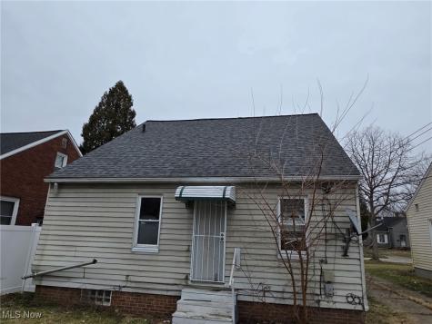 3852 Lee Heights Boulevard Cleveland OH 44128
