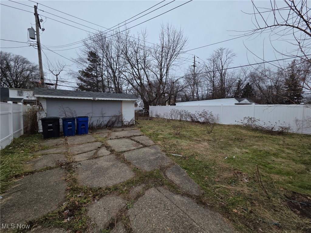 3852 Lee Heights Boulevard Cleveland OH 44128