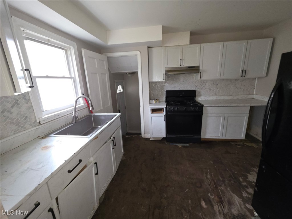 3852 Lee Heights Boulevard Cleveland OH 44128